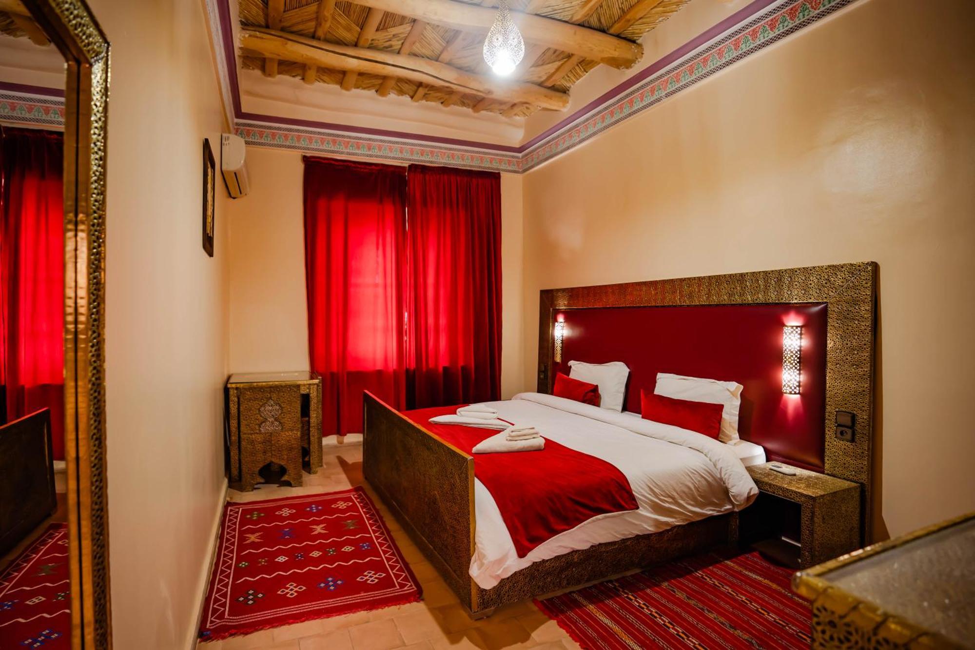 Boumalne Kasbah Tizzarouine Bed & Breakfast エクステリア 写真
