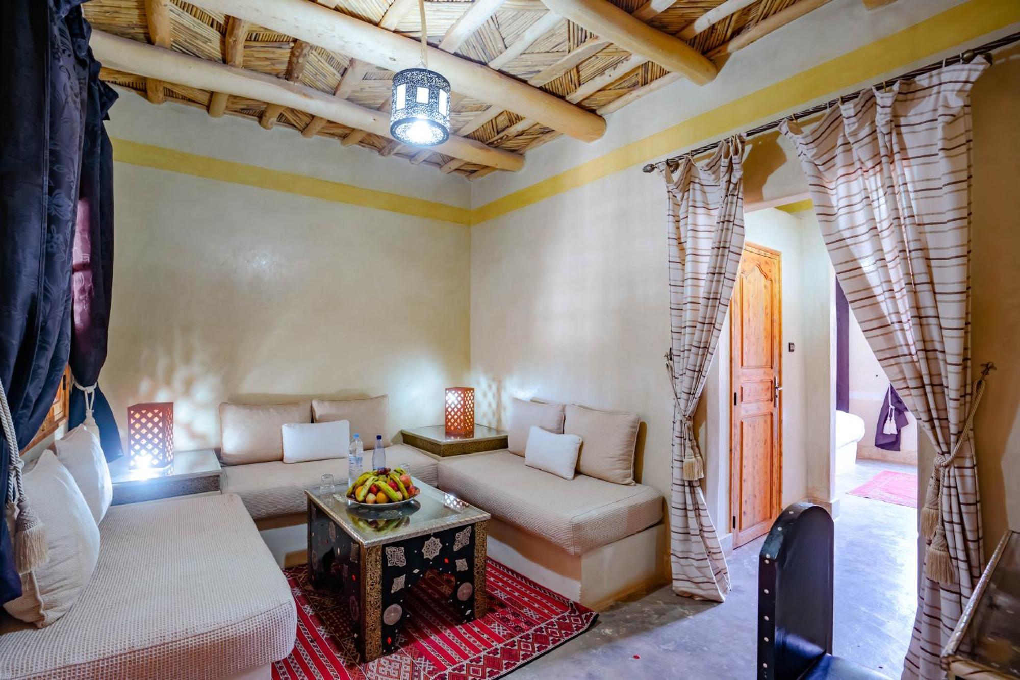Boumalne Kasbah Tizzarouine Bed & Breakfast エクステリア 写真
