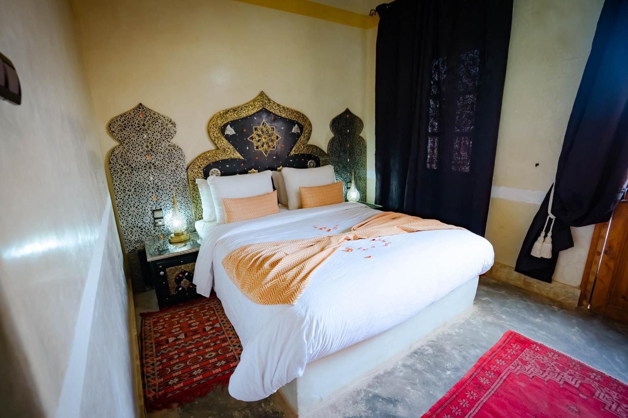 Boumalne Kasbah Tizzarouine Bed & Breakfast エクステリア 写真